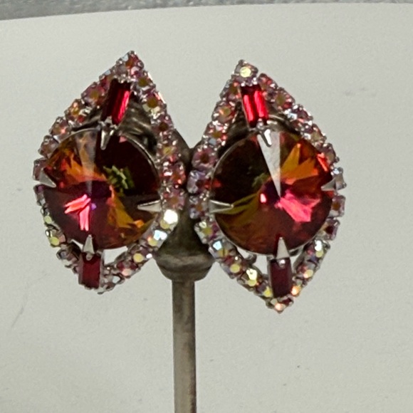 Vintage Juliana rivoli fiery red watermelon AB rhinestone Teardrop clip Earrings